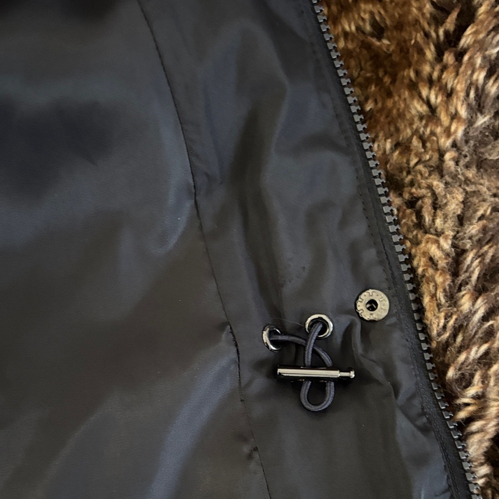 Women’s M Lauren Ralph Lauren Designer Black Puffer Jacket with Faux Fur - Picture 13 of 17